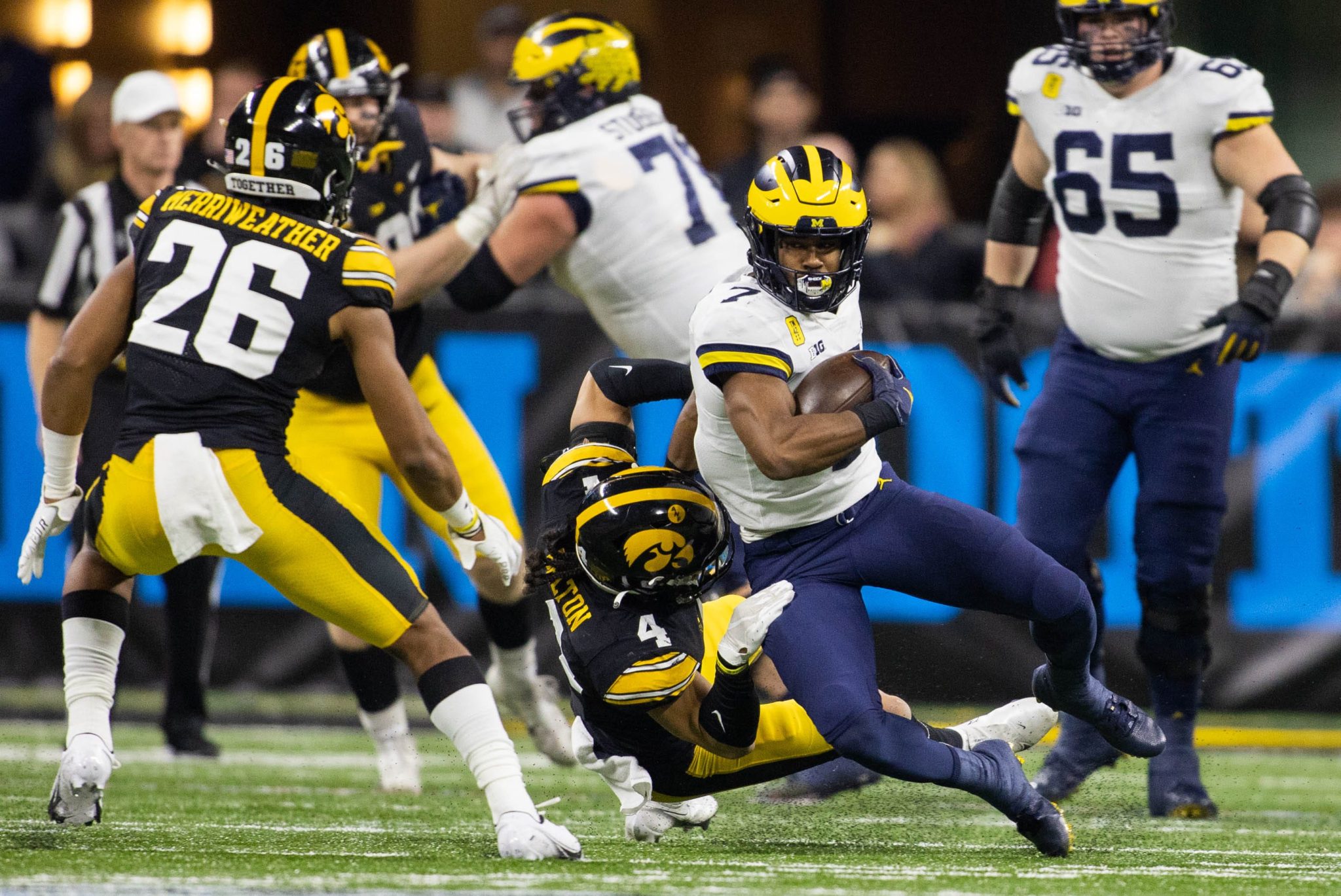 College football bowl schedule
